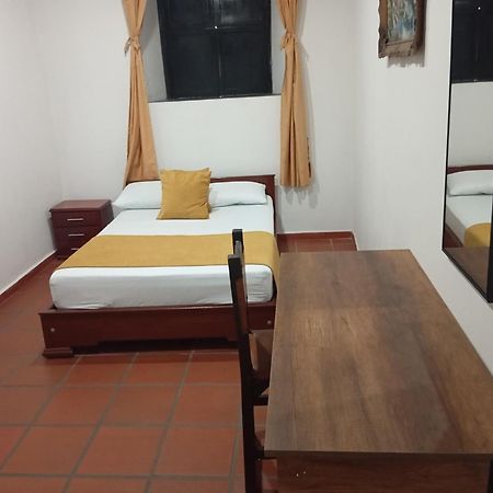 Hotel Colonial San Felipe Giron Bagian luar foto