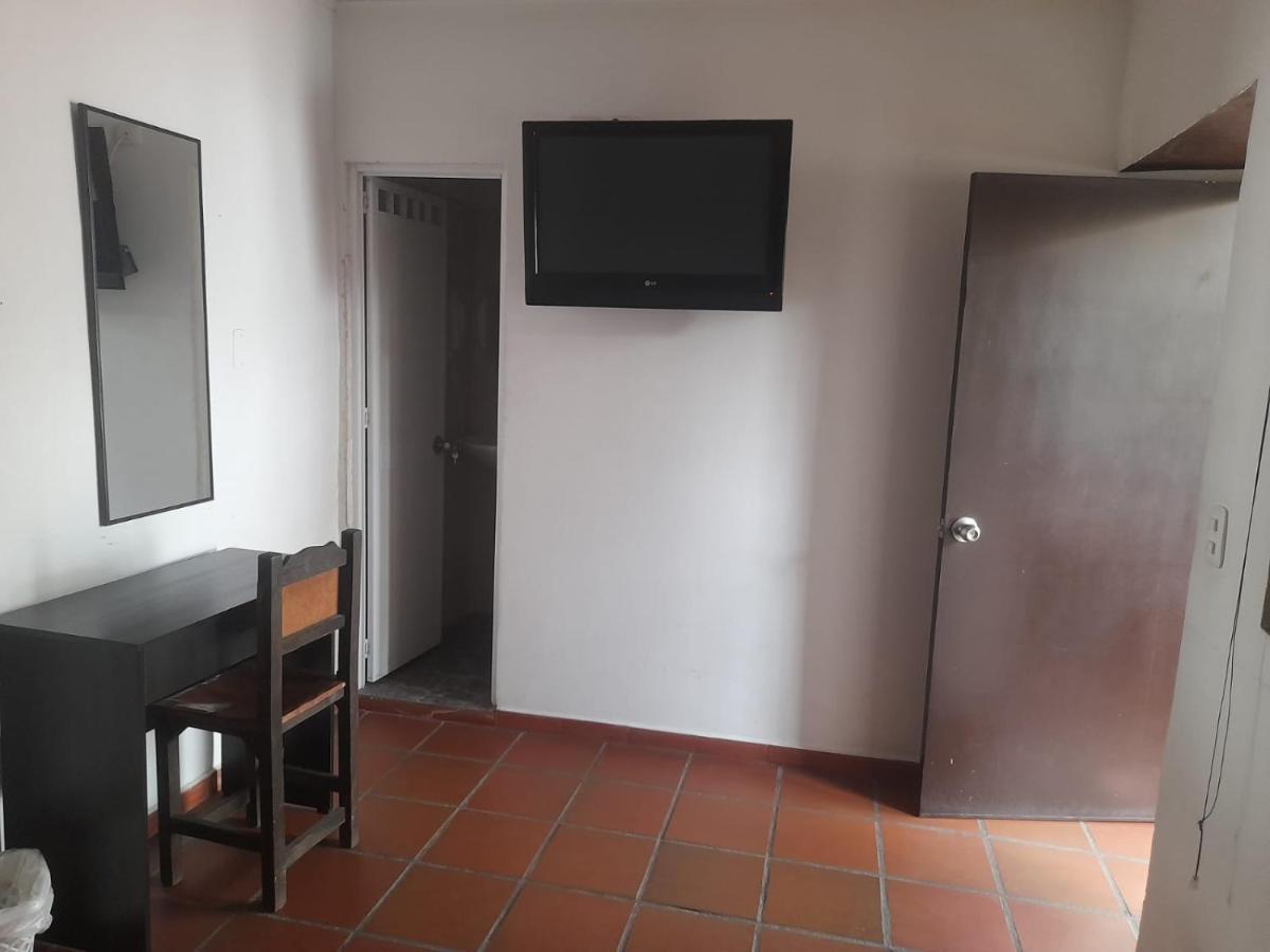 Hotel Colonial San Felipe Giron Bagian luar foto