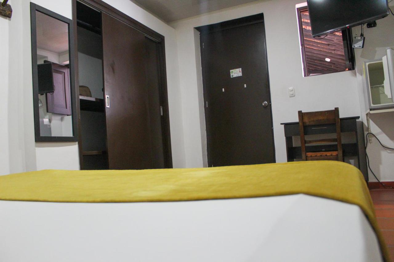 Hotel Colonial San Felipe Giron Bagian luar foto