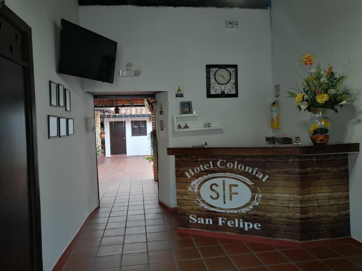 Hotel Colonial San Felipe Giron Bagian luar foto